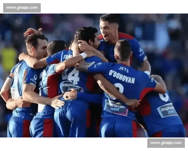 欧冠焦点战巴萨迎战巴黎圣日耳曼豪门对决悬念拉满晋级之路生死夜